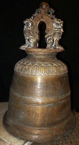 Giant temple bell L5970-EA
Giant temple bell
Status : Available
Click on picture for enlarge