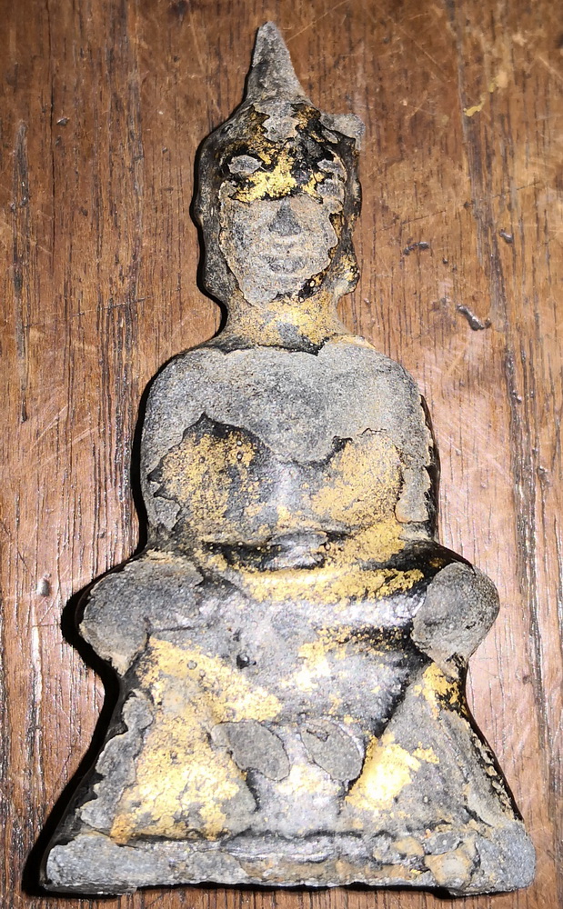 Typical Ayutthaya Buddha amulet