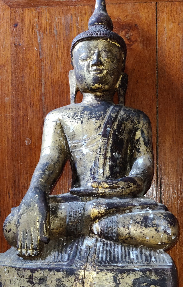 Shan Buddha    $440 - 400 €
