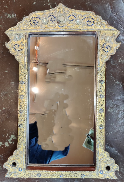 Temple mirror