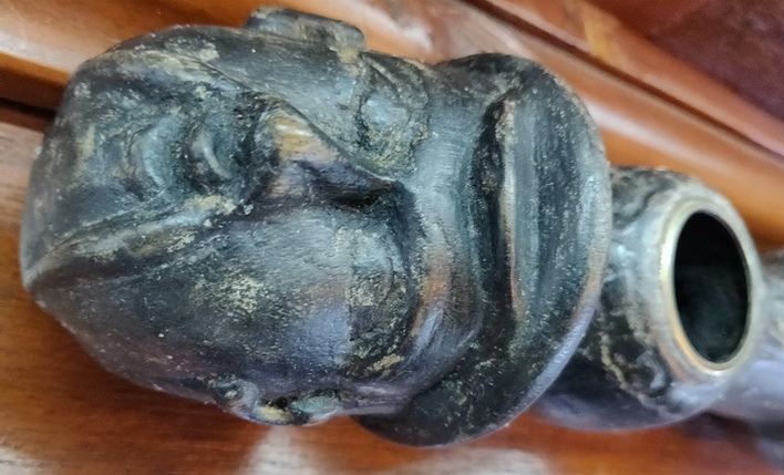 Giant Opium pipe with head shape