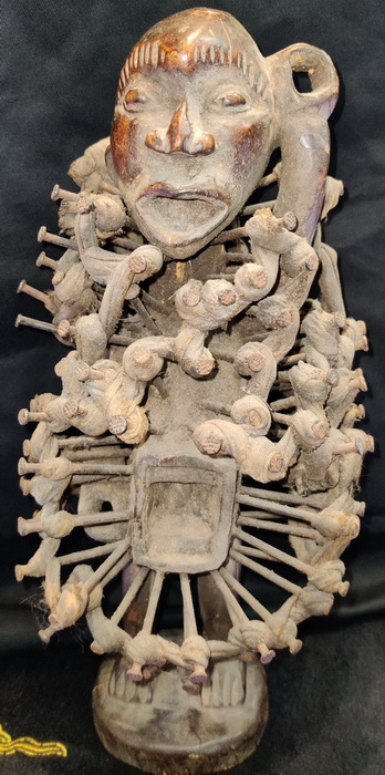 Nkondi figure (voodoo)