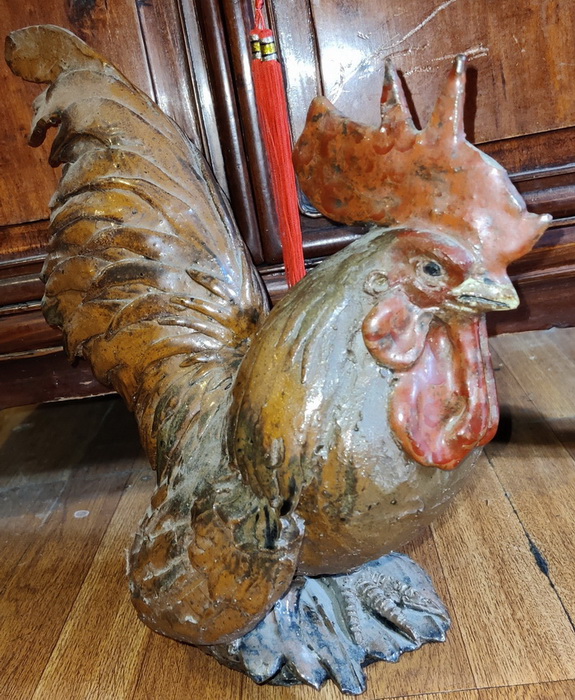 Chinese rooster 3000 thb - 75 € - $ 85