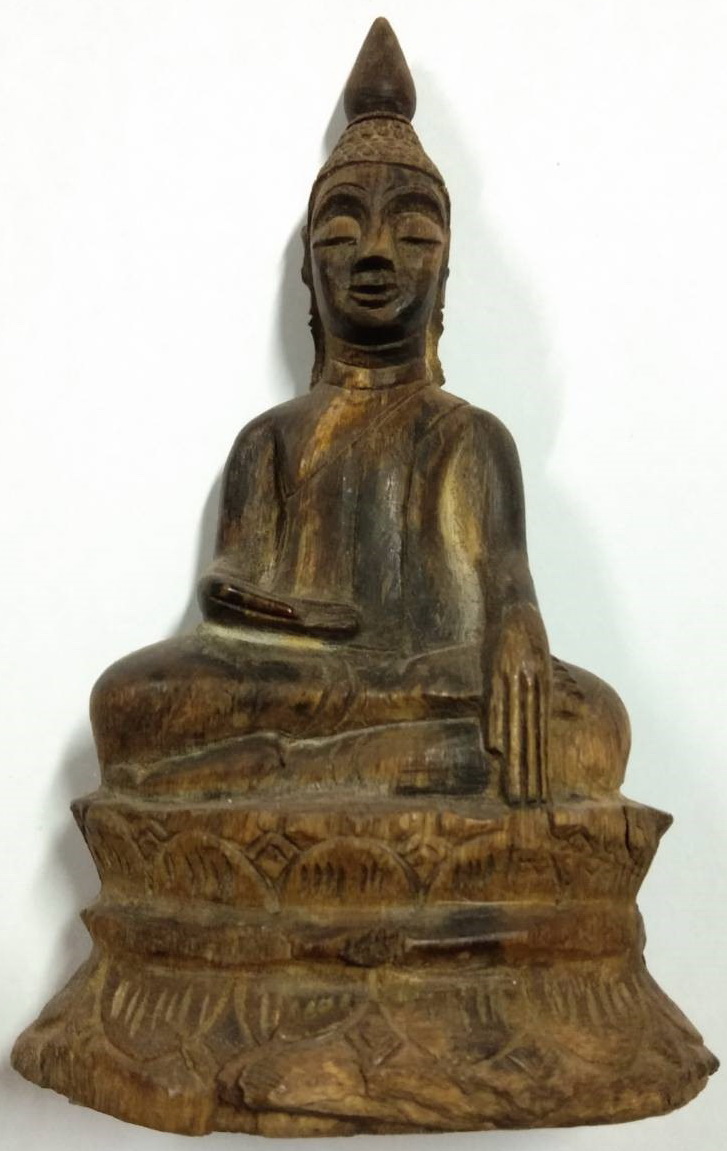 R. horn Lao Buddha