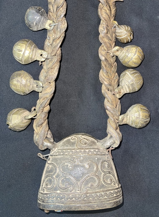 Buffalo bells w. collar