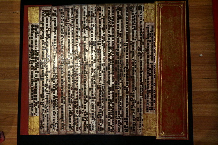 Kammacca, buddhist bible, 16 pages + 2 covers, big size