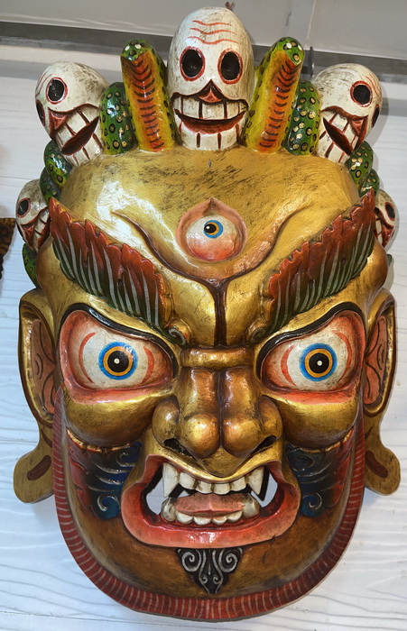 Giant Mask of mythical guard