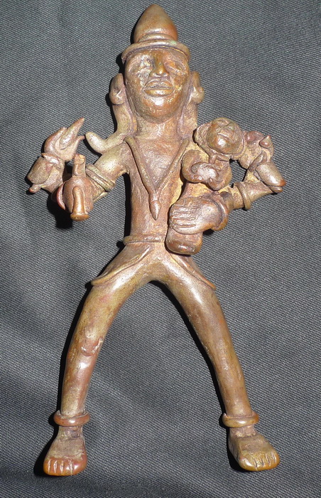 Magical Guman Thong, in Brahma arms